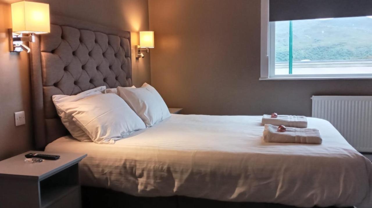 The Skye Bridge Hotel 카일 외부 사진